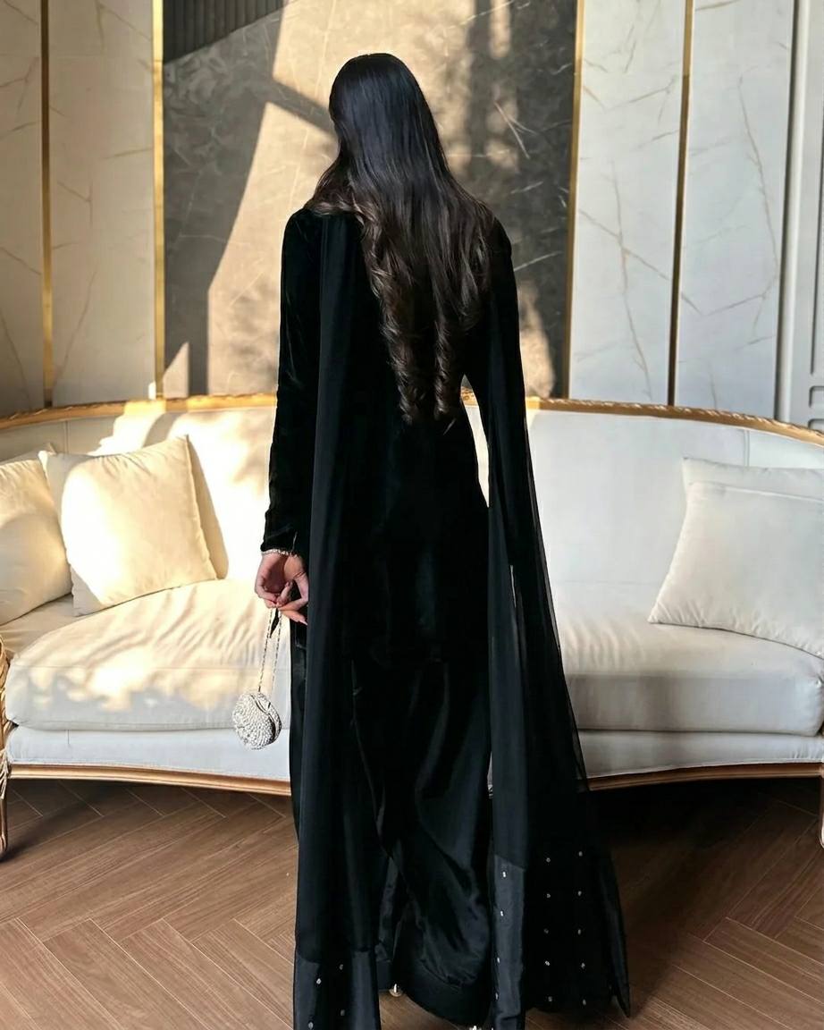 The Midnight Onyx Lotus-Embroidered Silk Set